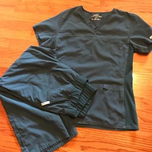 Cherokee Pro Flexibles scrub set